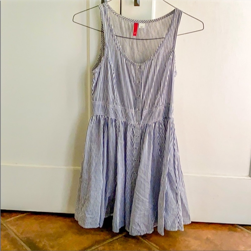 H&M sleeveless dress with flared skirt